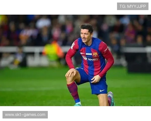 莱万多夫斯基：从青训草根到世界级锋线传奇的崛起之路