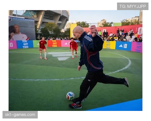 齐达内中场体系受热捧：推动现代足球战术新变革